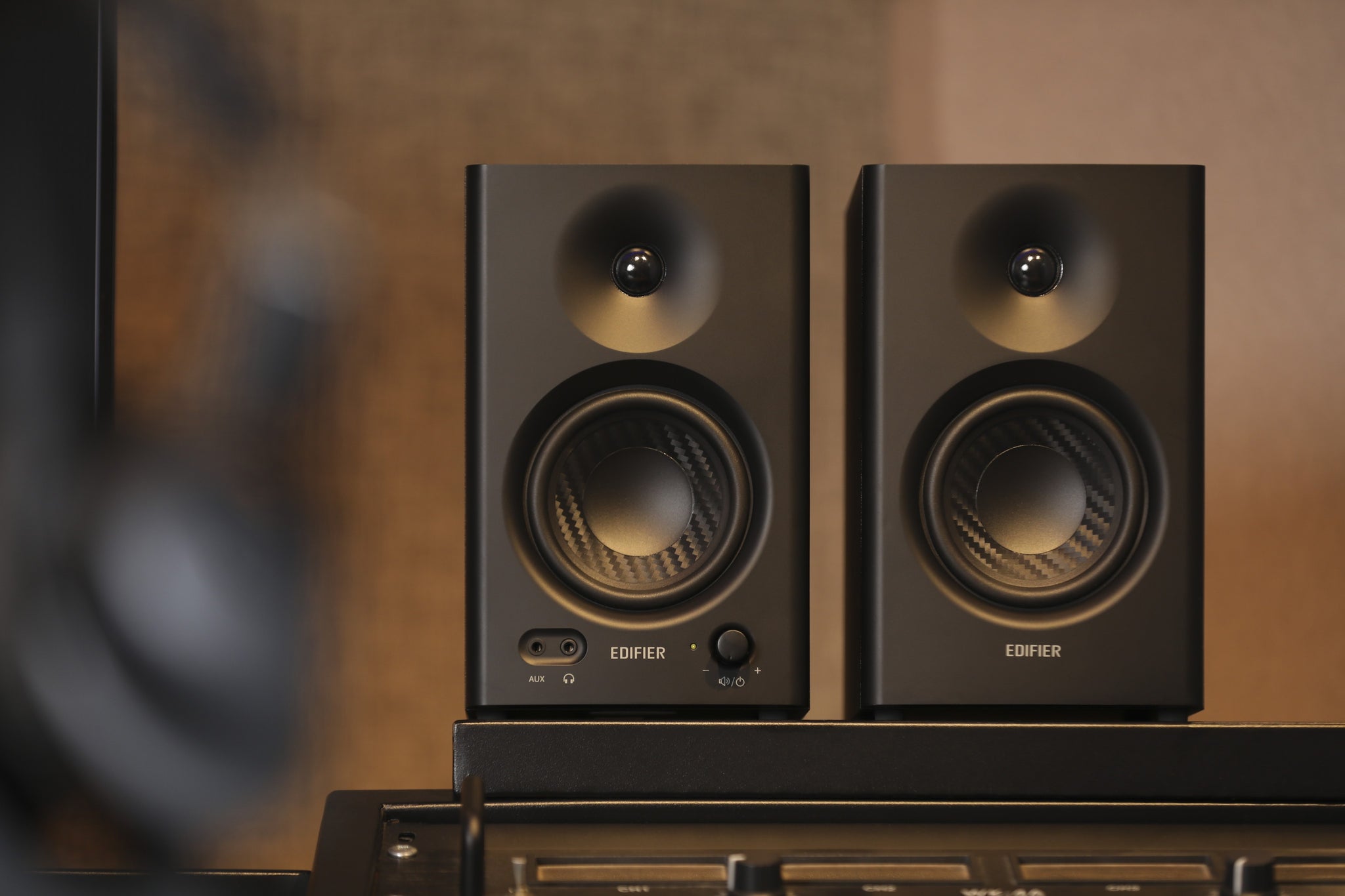 Edifier MR4 2.0 Monitor Reference Speaker System - Black